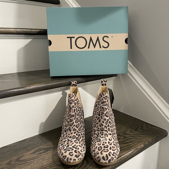 TOMS Women's Desert Tan Leopard Suede Kelsy Bootie 10014153, Tan, Size 9.5 - Picture 8 of 8